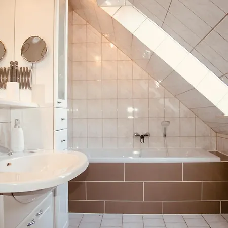 Casa Rehse: Modern With Self-check-in & Free Parking * Erfurt